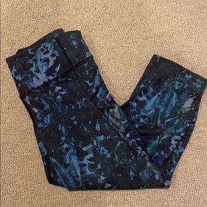 Lululemon cropped patterned leggings